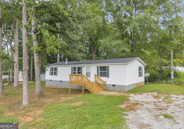 3rd image of 218 Gainesville St, Carnesville, GA 30521 | MLS# 10823580