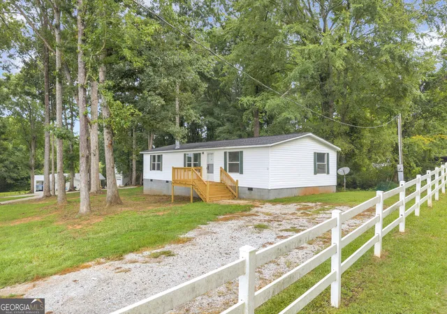 5th image of 218 Gainesville St, Carnesville, GA 30521 | MLS# 10823580