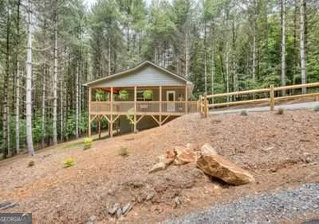 Homes for sale in Hayesville, NC | 124 Lakeside Estates Dr, Hayesville, NC 28904 | MLS# 10794158
