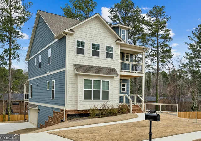 Photo 3 of Sale Pending at 3119 Stonegate Dr SW, Atlanta, GA 30331 | MLS# 10596647 | Listing updated on 2026-10-02