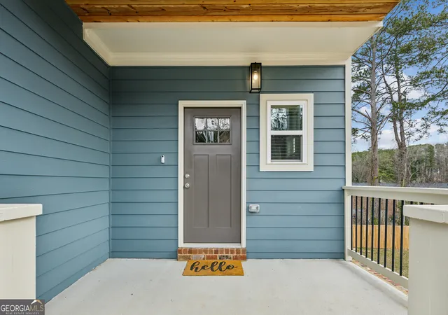 Photo 4 of Sale Pending at 3119 Stonegate Dr SW, Atlanta, GA 30331 | MLS# 10596647 | Listing updated on 2026-10-02