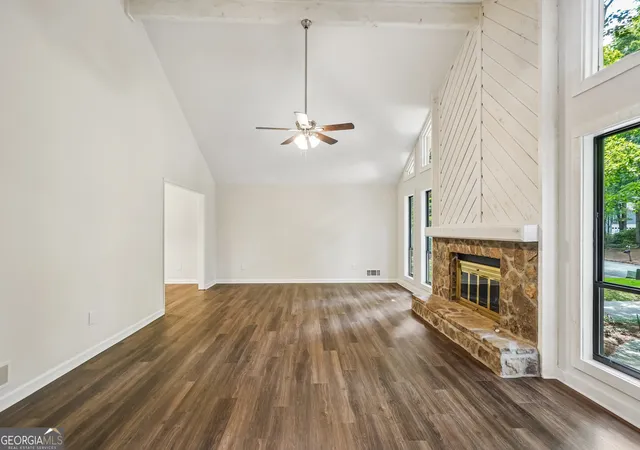 Photo 3 of Sale Pending at 4927 Dillards Mill Wy, Peachtree Corners, GA 30096 | MLS# 10802788 | Listing updated on 2026-09-18