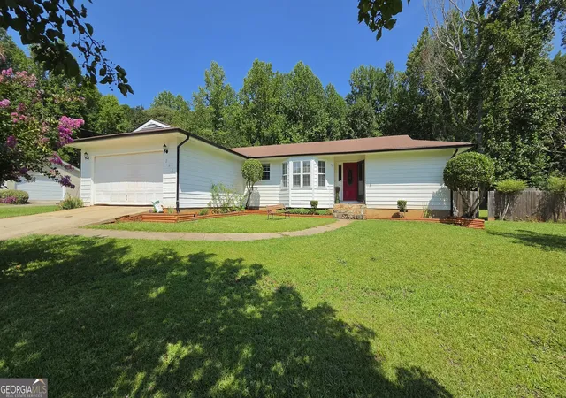 1st image of 285 Nectarine Dr, Newnan, GA 30265 | MLS# 10824994