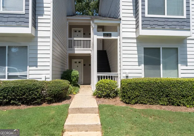 Photo 2 of Condo for sale at 27 Little Silver Ct Se, Smyrna, GA 30080 | MLS# 10831823 | Listing updated on 2026-09-07