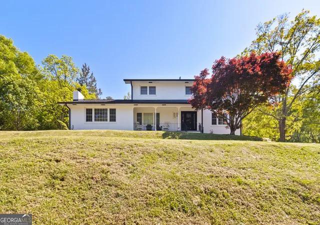 Photo 2 of Single family home for sale at 400 Somerset Dr, Athens, GA 30606 | MLS# 10802500 | Listing updated on 2026-08-17