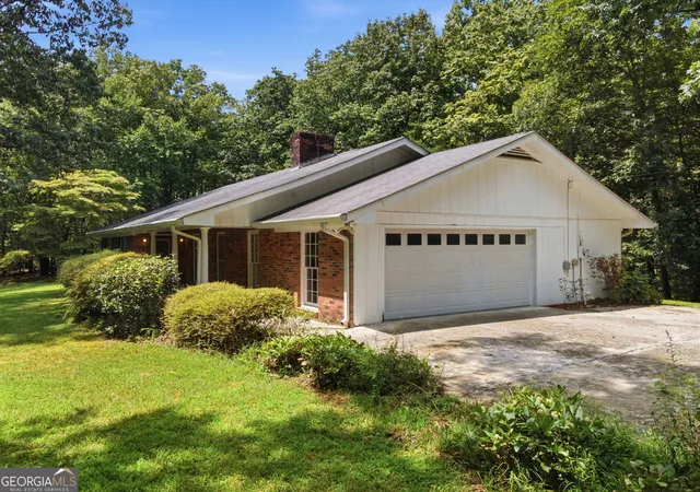 Photo 3 of Single family home for sale at 571 Frontier Cir, Summerville, GA 30747 | MLS# 10827135 | Listing updated on 2026-09-16