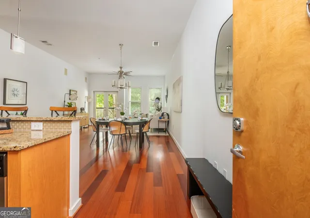 Listing Photo 4 - Condo for sale in building located at 870 Inman Vlg Pkwy Ne, Atlanta, GA 30307 - Unit #201