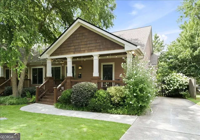 2nd image of 690 Frasier Cir Se, Marietta, GA 30060 | MLS# 10802269