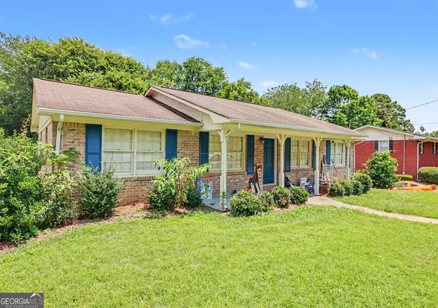 Photo 2 of Single family home for sale at 202 Cherry Hl Dr, Calhoun, GA 30701 | MLS# 10785995 | Listing updated on 2026-07-22