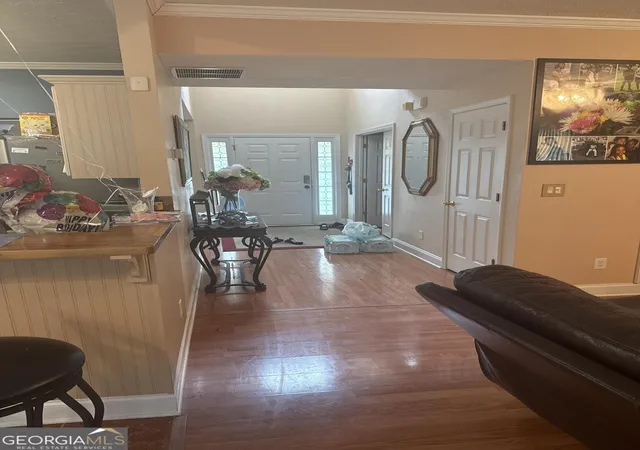 Photo 3 of Single family home for sale at 2117 Caneridge Dr SW, Marietta, GA 30064 | MLS# 10637616 | Listing updated on 2025-11-18