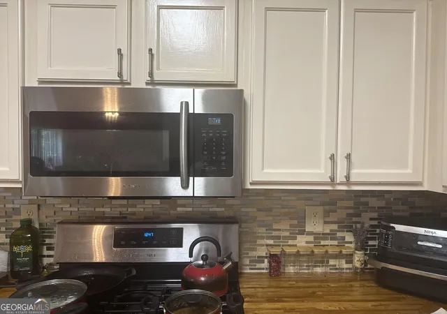Photo 4 of Single family home for sale at 2117 Caneridge Dr SW, Marietta, GA 30064 | MLS# 10637616 | Listing updated on 2025-11-18