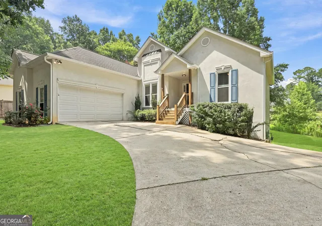 Photo 2 of Sale Pending at 115 Camden Woods Pl, Dallas, GA 30157 | MLS# 10814188 | Listing updated on 2026-09-17