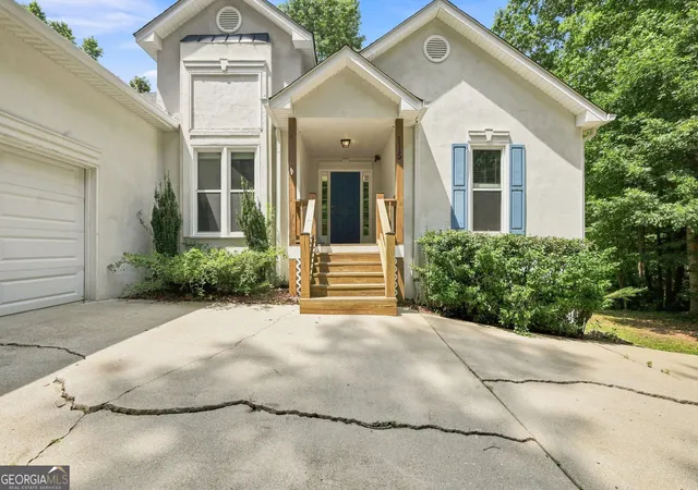 Photo 3 of Sale Pending at 115 Camden Woods Pl, Dallas, GA 30157 | MLS# 10814188 | Listing updated on 2026-09-17