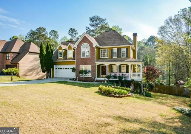 Photo 2 of Sale Pending at 5045 Southern Tr Dr, Gainesville, GA 30504 | MLS# 10724584 | Listing updated on 2026-09-23