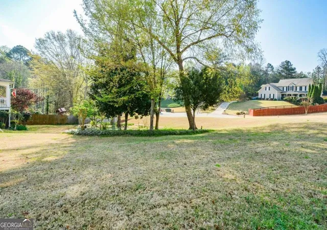 Photo 3 of Sale Pending at 5045 Southern Tr Dr, Gainesville, GA 30504 | MLS# 10724584 | Listing updated on 2026-09-23