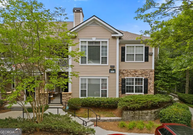4th image of 2400 Cumberland Pkwy Se #311, Atlanta, GA 30339 | MLS# 10815370