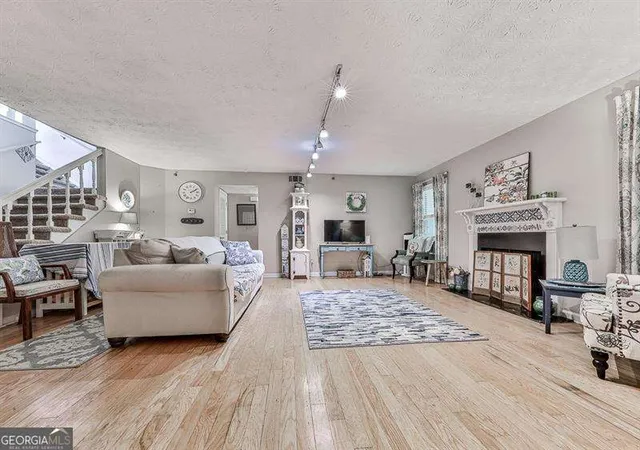 Photo 4 of Condo for sale at 3960 Riverlook Pkwy Se #102, Marietta, GA 30067 | MLS# 10776561 | Listing updated on 2026-08-29
