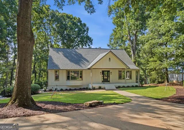 Photo 1 of Single family home for sale at 2585 Bridgewater Cir, Gainesville, GA 30506 | MLS# 10835698 | Listing updated on 2026-09-12