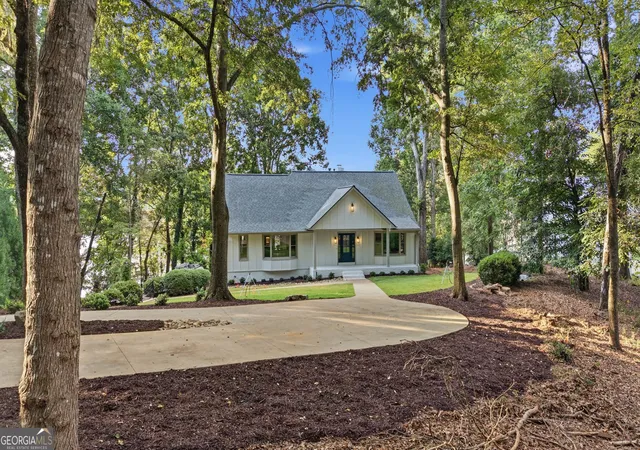 Photo 3 of Single family home for sale at 2585 Bridgewater Cir, Gainesville, GA 30506 | MLS# 10835698 | Listing updated on 2026-09-12