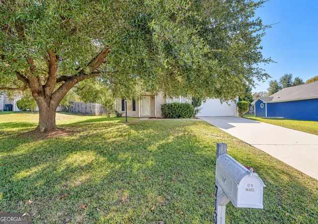 Photo 1 of Single family home for sale at 713 Gateway Dr, Bonaire, GA 31005 | MLS# 10880462 | Listing updated on 2026-10-28