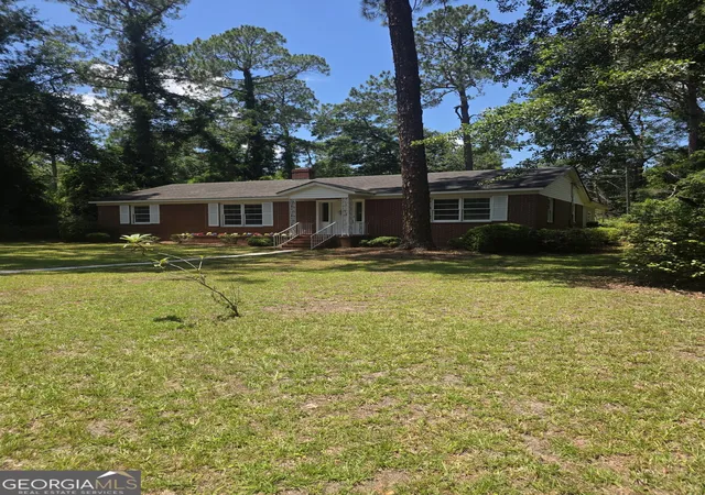 3rd image of 215 Vista Cir, Statesboro, GA 30458 | MLS# 10805498