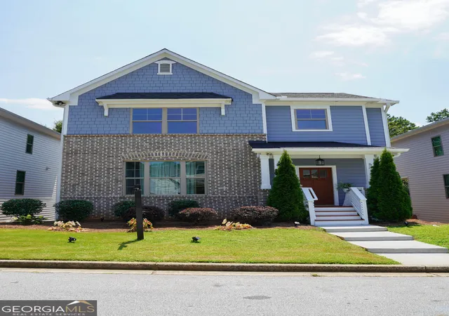 Photo 3 of Single family home for sale at 5313 Hearthstone St, Stone Mountain, GA 30083 | MLS# 10817695 | Listing updated on 2026-09-02