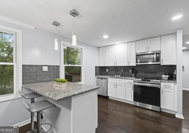 Photo 3 of Single family home for sale at 107 Fortress Dr, Peachtree City, GA 30269 | MLS# 10775314 | Listing updated on 2026-08-06