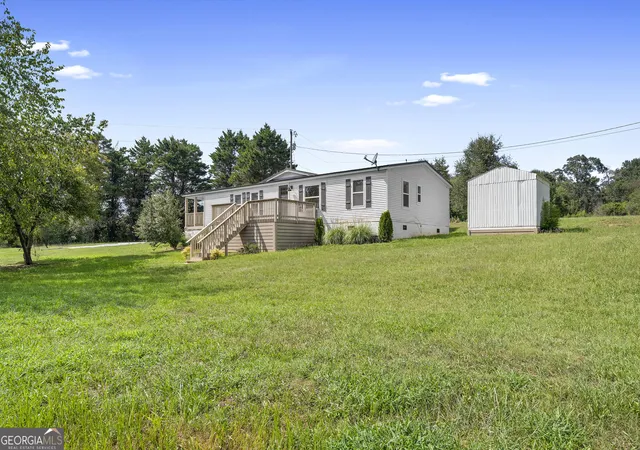 Photo 2 of Manufactured home for sale at 6035 Hwy 29, Royston, GA 30662 | MLS# 10833027 | Listing updated on 2026-10-02