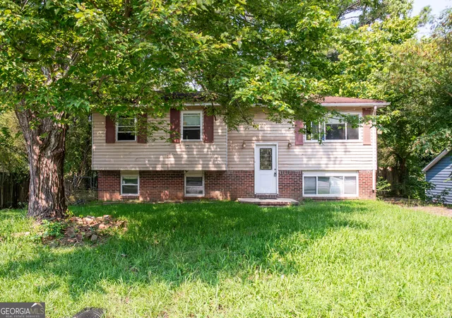 Photo 3 of Sale Pending at 6281 Amherst Dr, Riverdale, GA 30274 | MLS# 10825342 | Listing updated on 2026-09-22