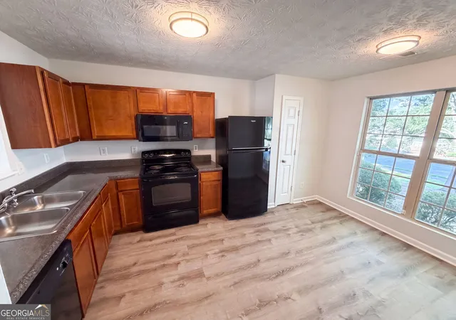 2nd image of 7202 Gotland St, Union City, GA 30291 | MLS# 10802792