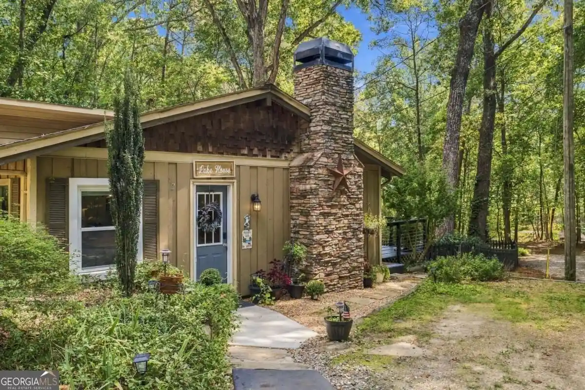 Photo 1 of Single family home for sale at 5945 Virginia Dr, Cumming, GA 30041 | MLS# 10867559 | Listing updated on 2026-10-19