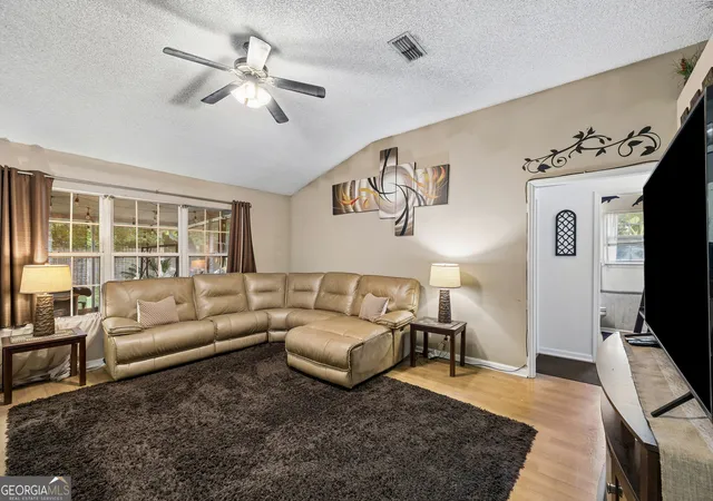 Photo 4 of Sale Pending at 602 Hunt Clb Rd, St. Marys, GA 31558 | MLS# 10788837 | Listing updated on 2026-09-09