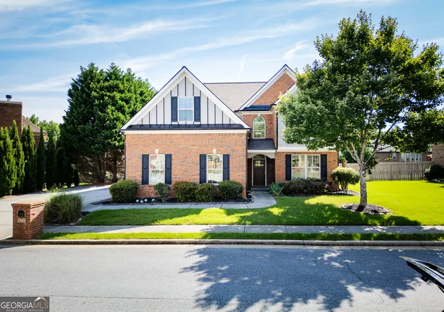 Photo 1 of Single family home for sale at 407 Arbor Ln, Loganville, GA 30052 | MLS# 10792747 | Listing updated on 2026-09-23
