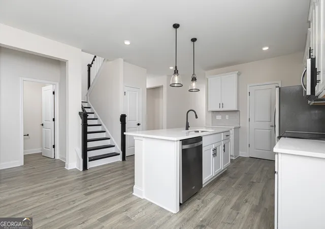 Photo 3 of Sale Pending at 116 Cantrell Dr, Dallas, GA 30157 | MLS# 10647206 | Listing updated on 2026-02-03