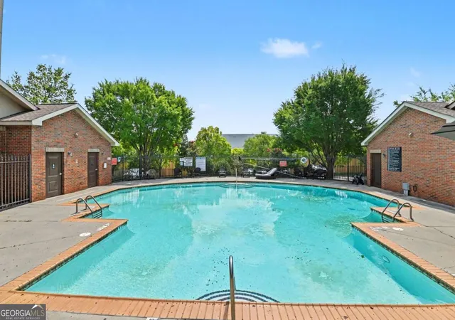 2nd image of 898 Oak St Sw, Atlanta, GA 30310