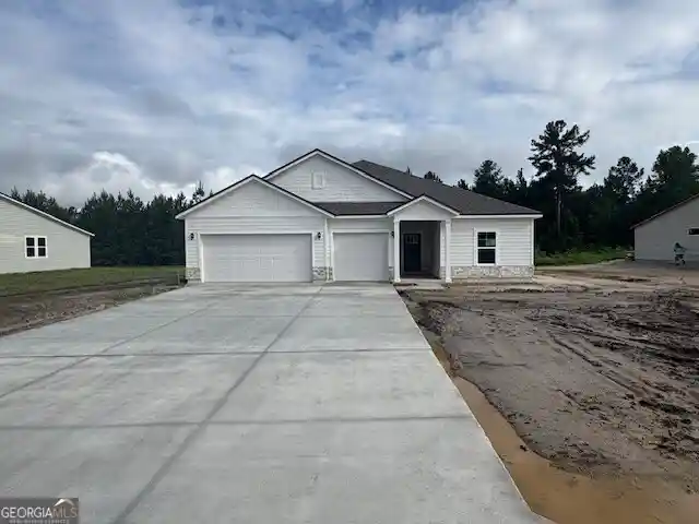 Photo 1 of Single family home for sale at 385 Shoreline Dr, Kingsland, GA 31548 | MLS# 10873534 | Listing updated on 2026-10-29