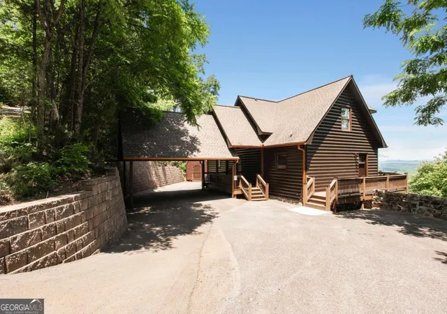 Photo 3 of Single family home for sale at 231 Sunrock Mountain Trl, Blue Ridge, GA 30513 | MLS# 10797115 | Listing updated on 2026-09-17