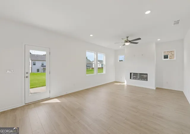 Photo 3 of Single family home for sale at 1684 Fawlocke Run, Loganville, GA 30052 | MLS# 10718387 | Listing updated on 2026-09-18