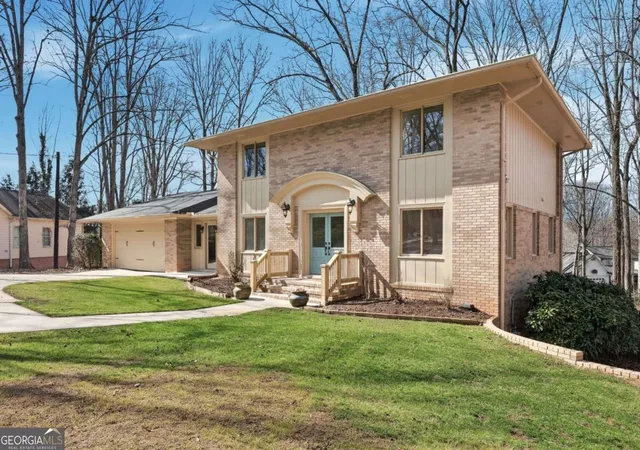 1st image of 3504 Edgewood Cir, Gainesville, GA 30506 | MLS# 10754992