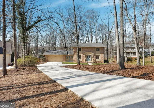3rd image of 3504 Edgewood Cir, Gainesville, GA 30506 | MLS# 10754992