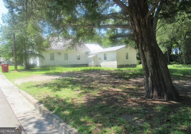 3rd image of 53 Duhart St, Eastman, GA 31023 | MLS# 10808014