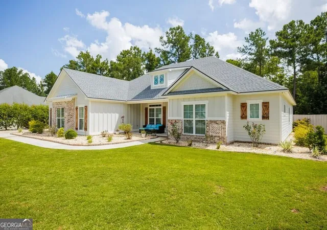 Photo 3 of Single family home for sale at 3754 Knights Mill Dr, Valdosta, GA 31605 | MLS# 10822213 | Listing updated on 2026-09-03