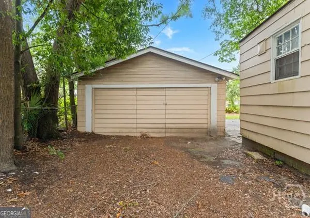Homes for sale in Savannah, GA | 52 South Parkwood Dr, Savannah, GA 31404 | MLS# 10802944