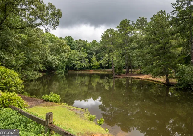 2nd image of 125 Wood Lake Dr, Athens, GA 30606