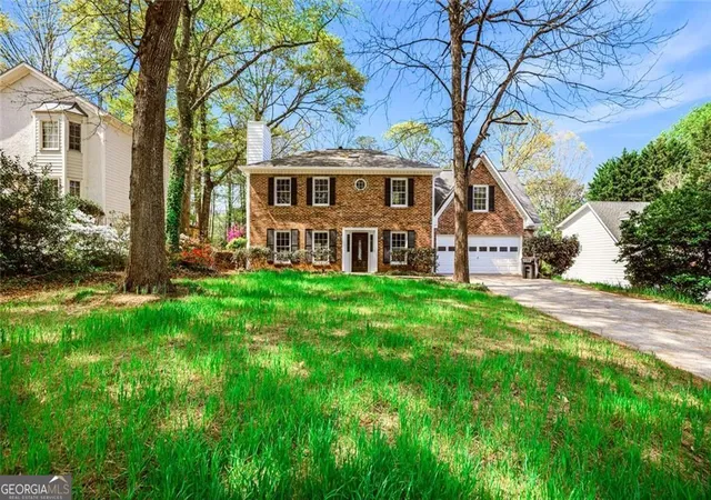 Photo 4 of Single family home for sale at 4085 Vicksburg Dr, Lawrenceville, GA 30044 | MLS# 10729254 | Listing updated on 2026-09-08
