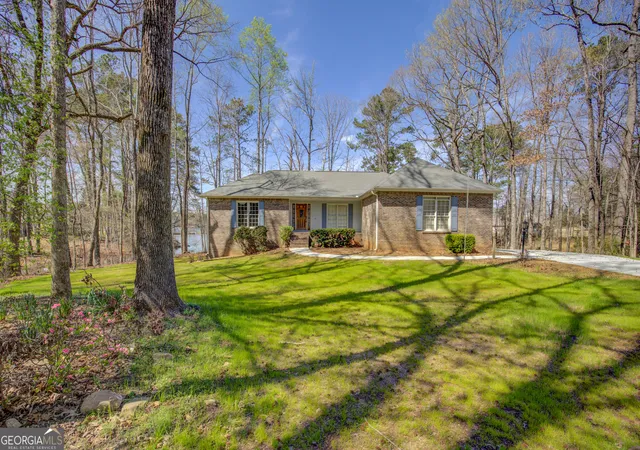 Photo 2 of Single family home for sale at 269 Scenic Dr, Mcdonough, GA 30252 | MLS# 10764885 | Listing updated on 2026-07-15