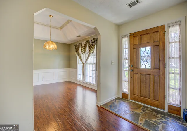 Photo 3 of Single family home for sale at 269 Scenic Dr, Mcdonough, GA 30252 | MLS# 10764885 | Listing updated on 2026-07-15
