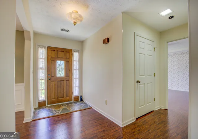 Photo 4 of Single family home for sale at 269 Scenic Dr, Mcdonough, GA 30252 | MLS# 10764885 | Listing updated on 2026-07-15
