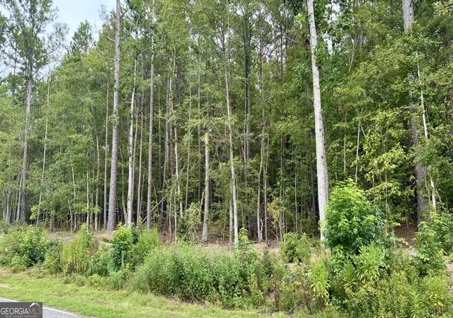 Photo 2 of Sale Pending at 128 Honeysuckle Rd Ne, Milledgeville, GA 31061 | MLS# 10836094 | Listing updated on 2026-09-08
