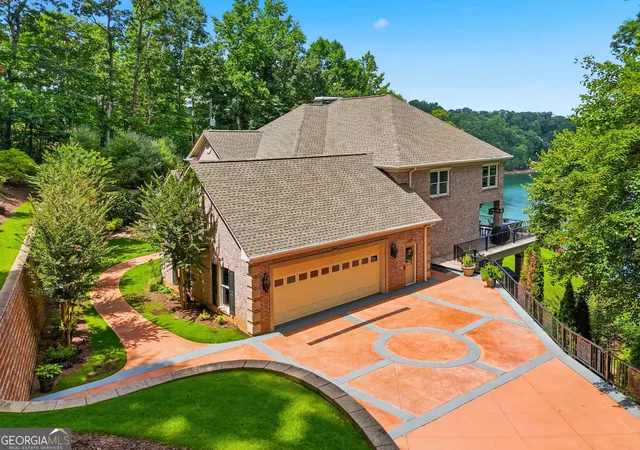 Photo 4 of Single family home for sale at 8970 Flds Way, Gainesville, GA 30506 | MLS# 10721438 | Listing updated on 2026-10-05